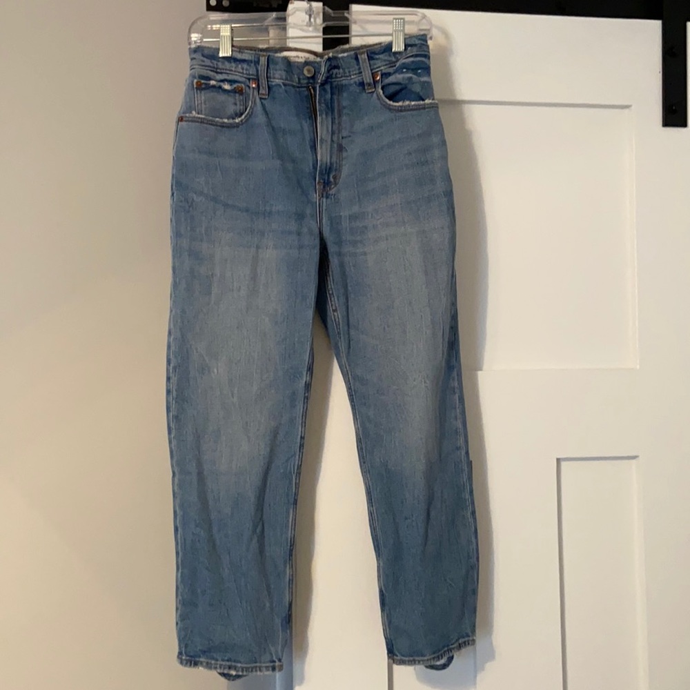 Abercrombie & Fitch Ultra High Rise Ankle Straight Jeans (Never worn)